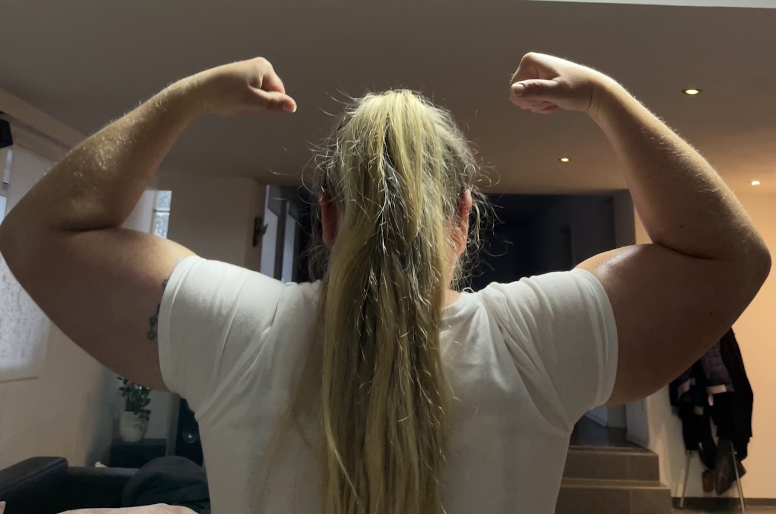 Do any guys on here have wives/girlfriends that are muscular?