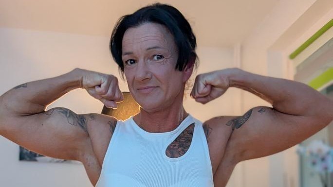 Do any guys on here have wives/girlfriends that are muscular?