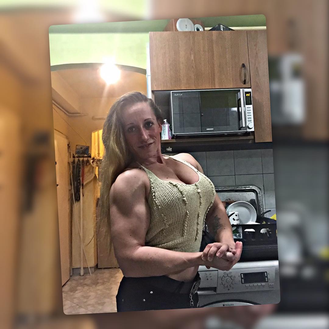 Reni Gendur (muscle.queen)