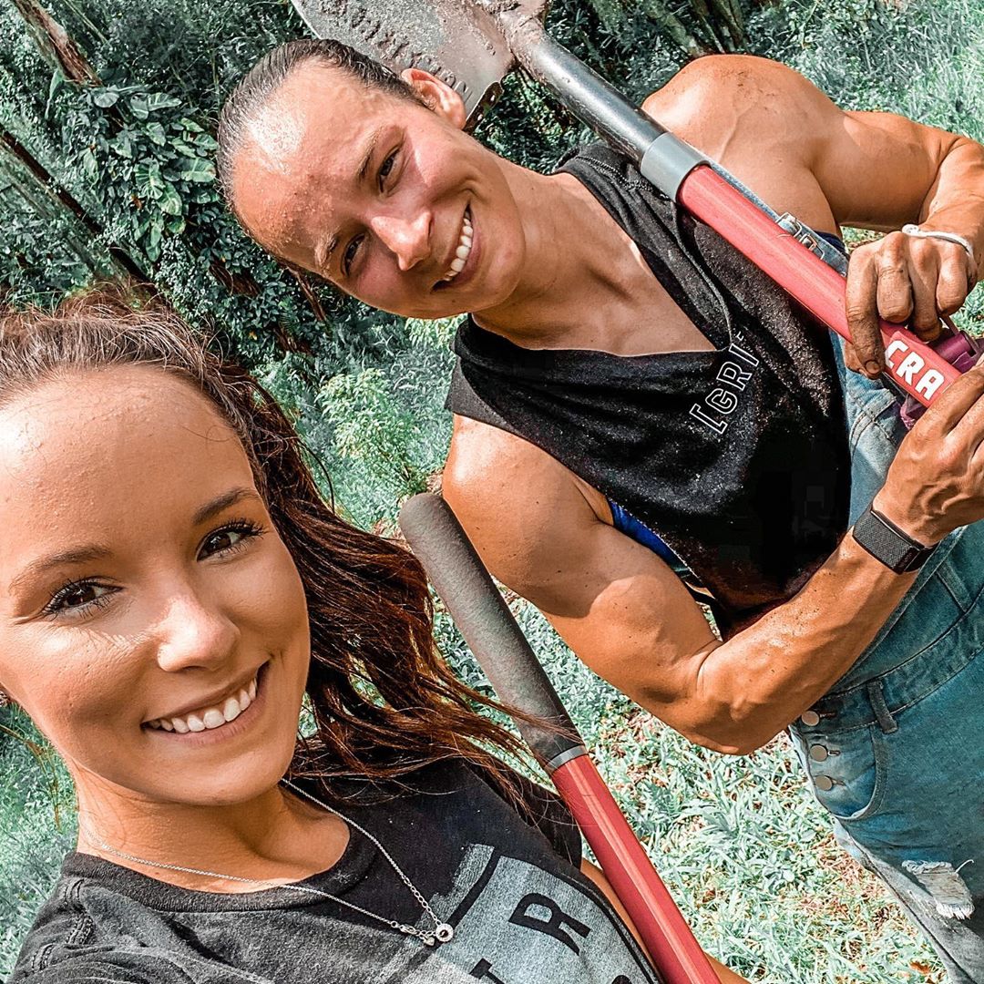 Alexis Stevens, Amyelia Gaudio