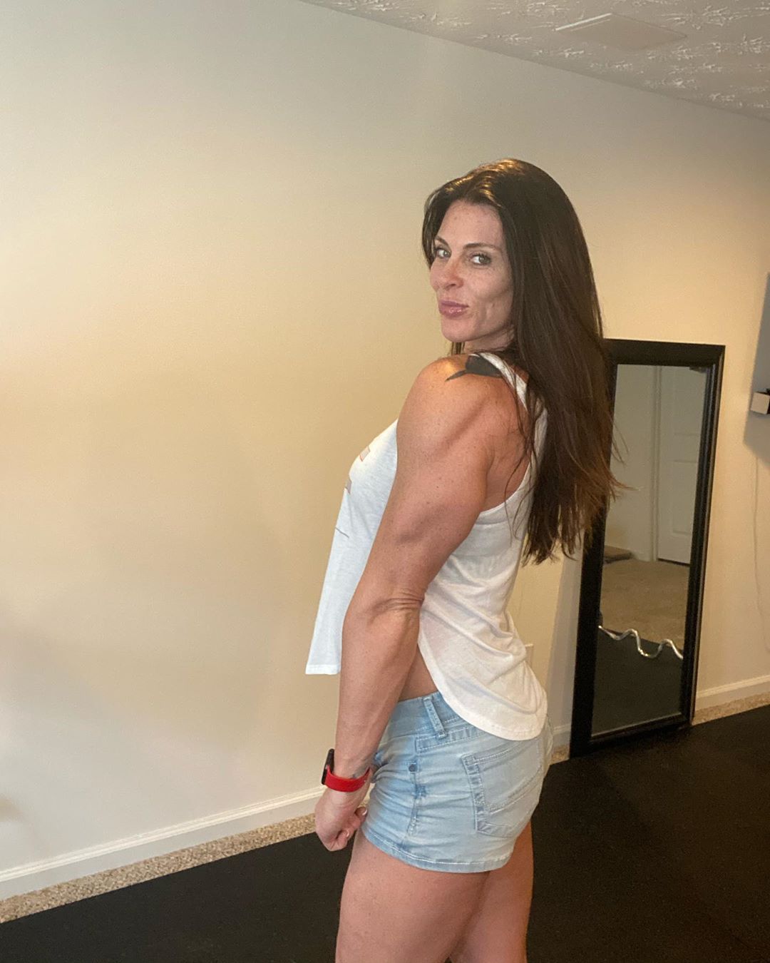 Lauren Marie (lmt_fitness)