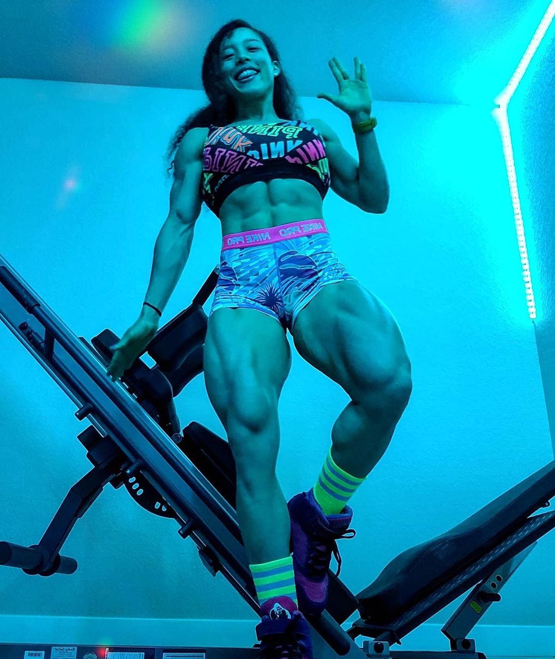 Carolyne Marquez (carolynefit_)