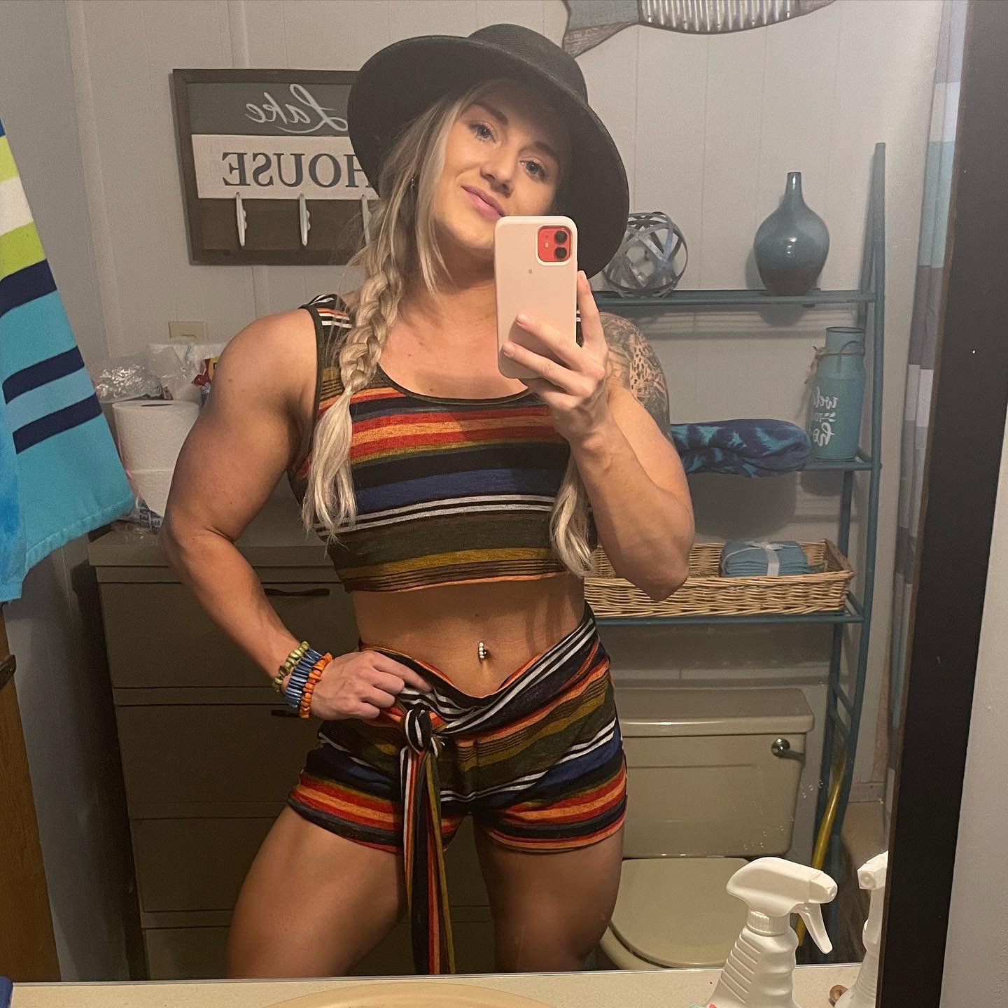 Emily Nosler emnoz 44 emily-nosler-emnoz-44
