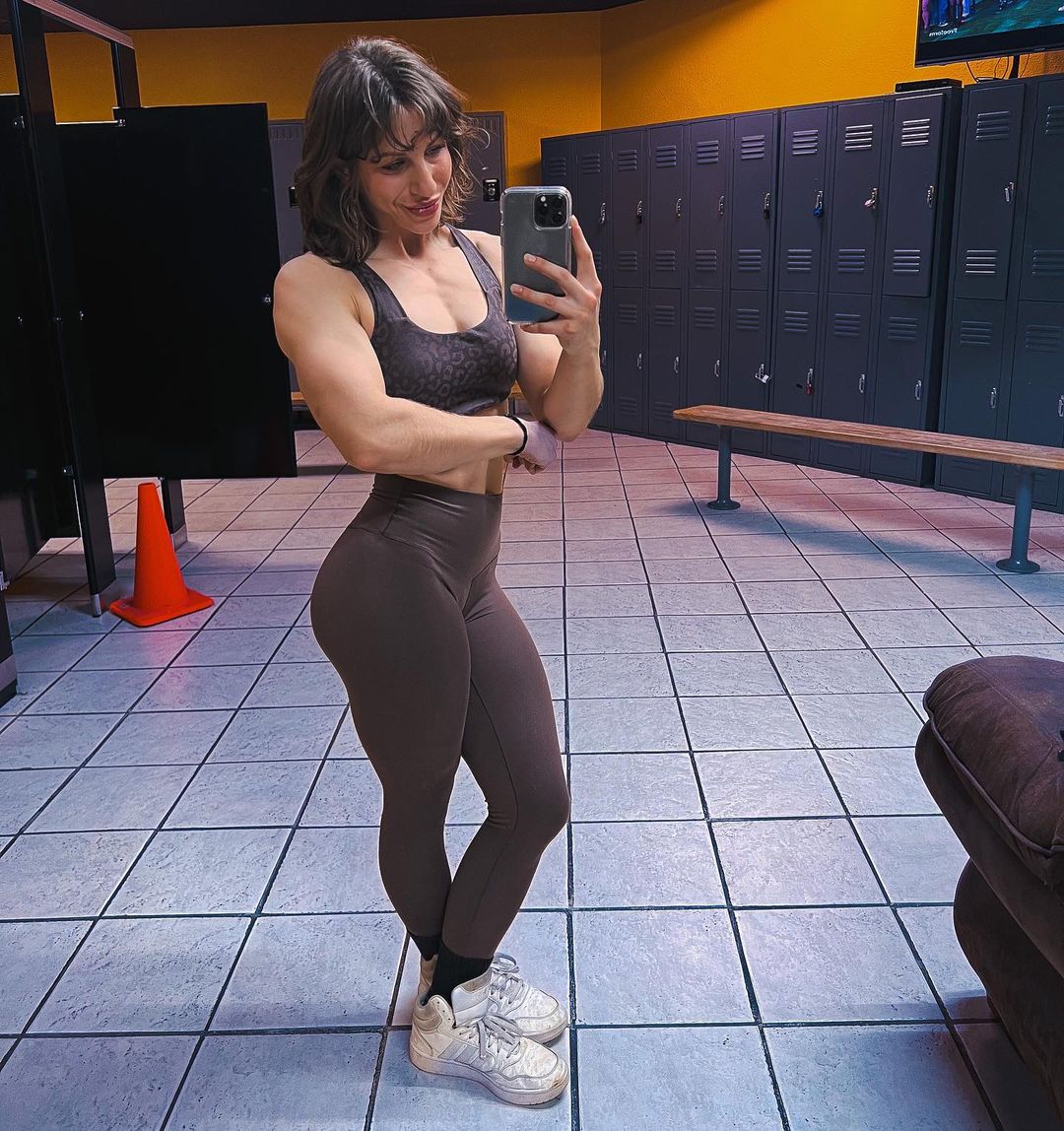 Jessica Piccoli (jjjeeessiiiccaaa)