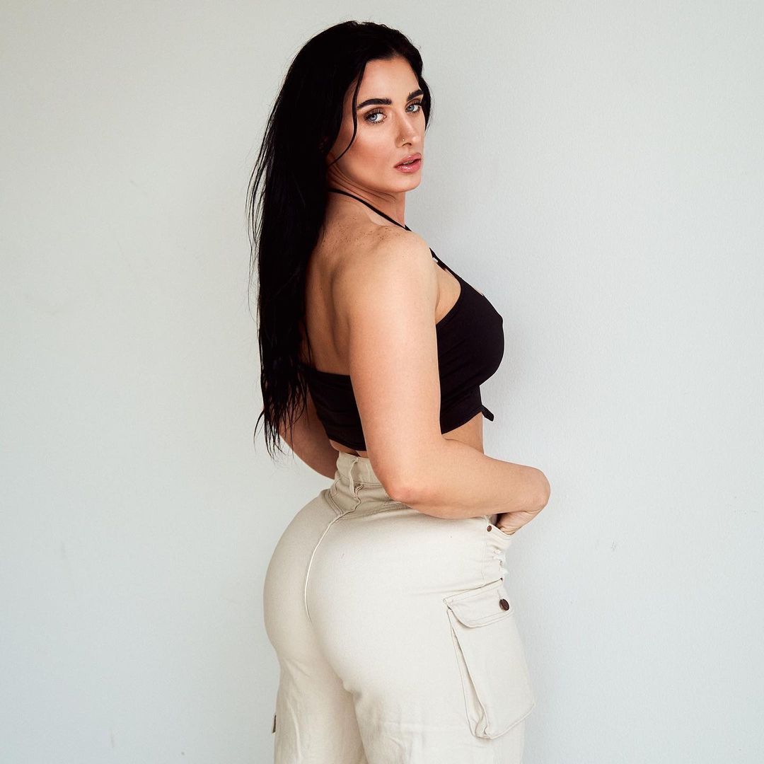 Maegan Sykes (maeggatron_)