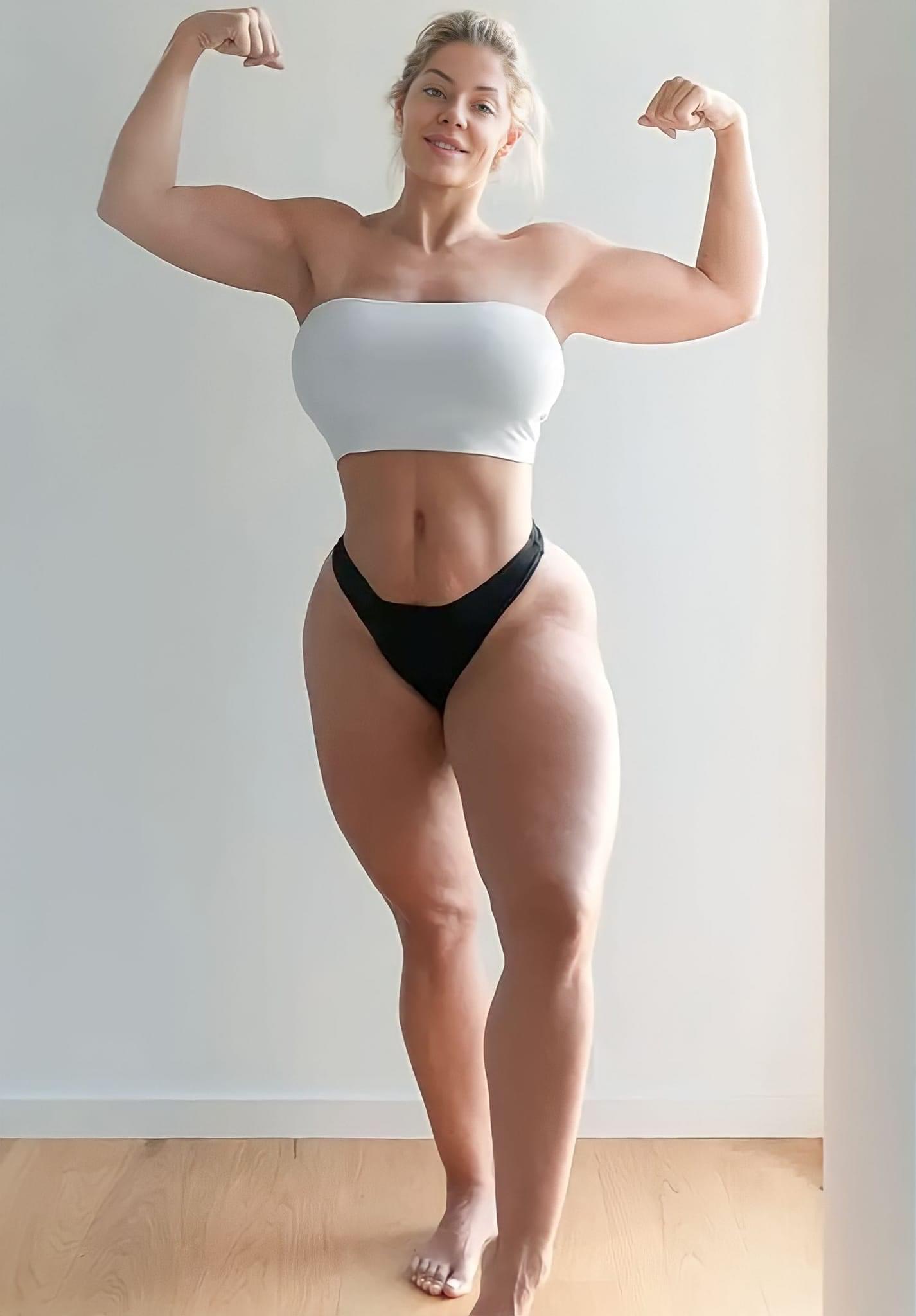 Mia Sand (missmiafit)