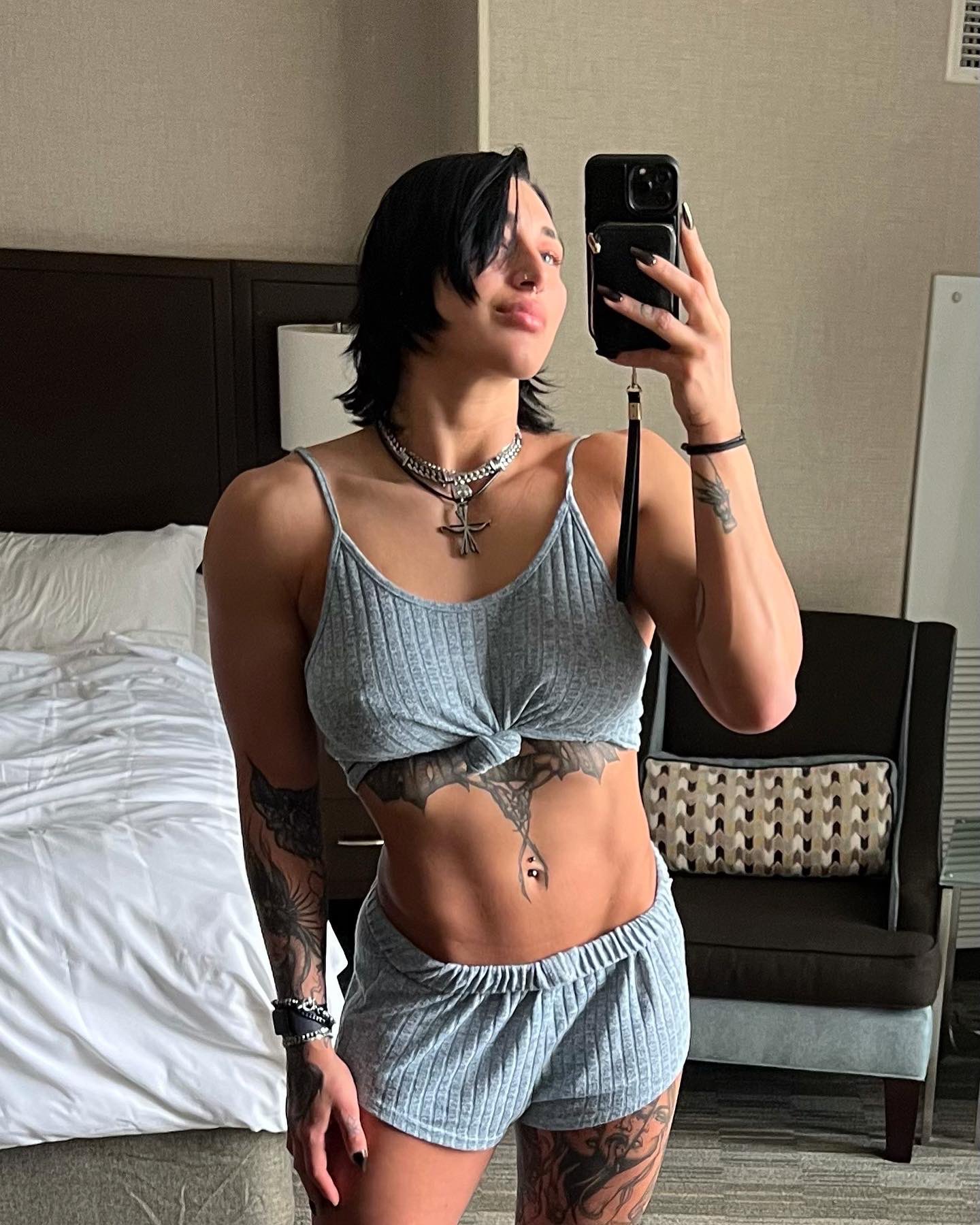Demi Bennett (Rhea Ripley)