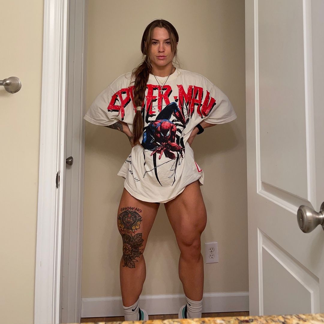 Amber White (ambernickyfit)