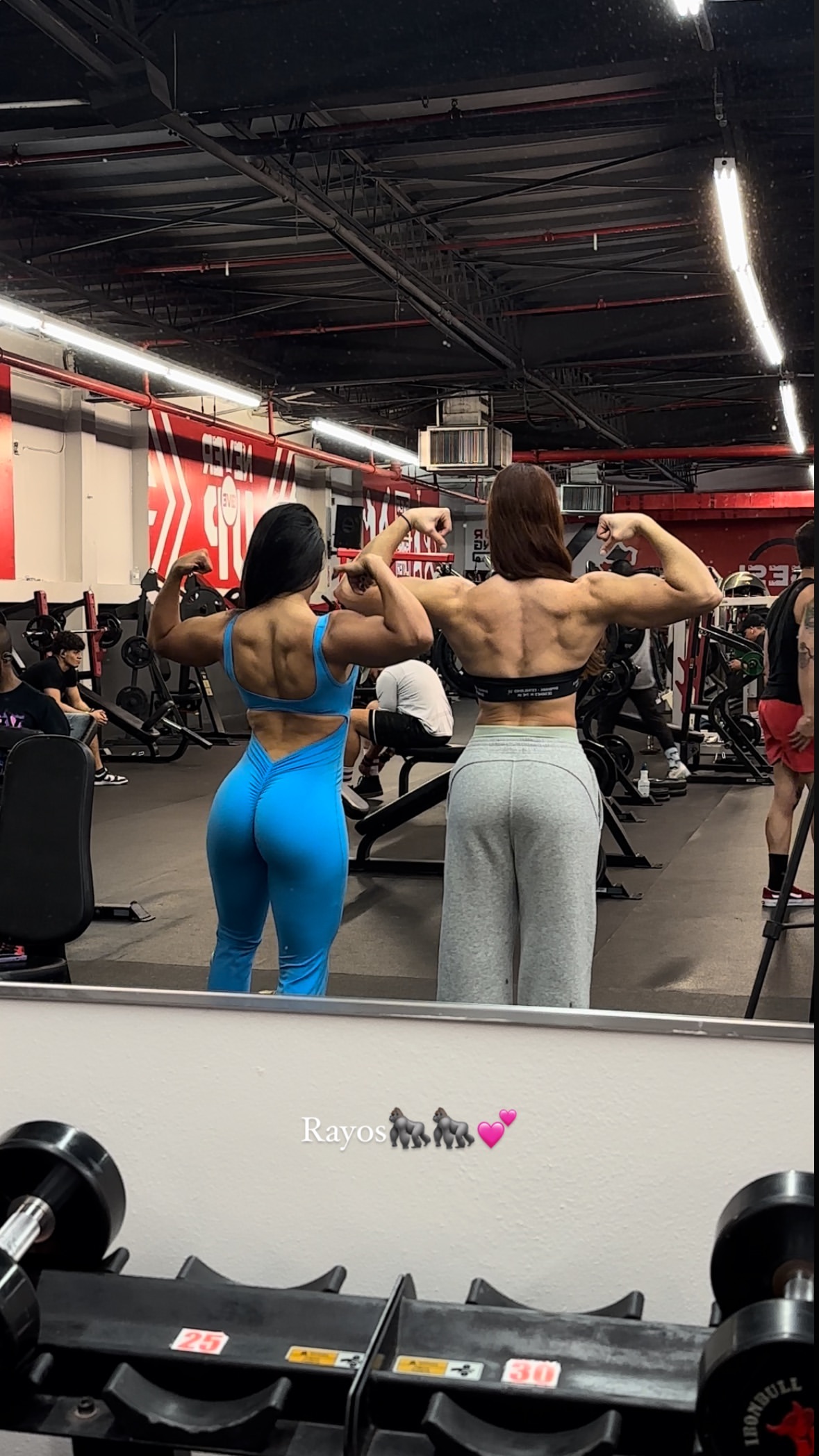 Mariely Valdes (valdesfit98), Paola Nicole Ramos