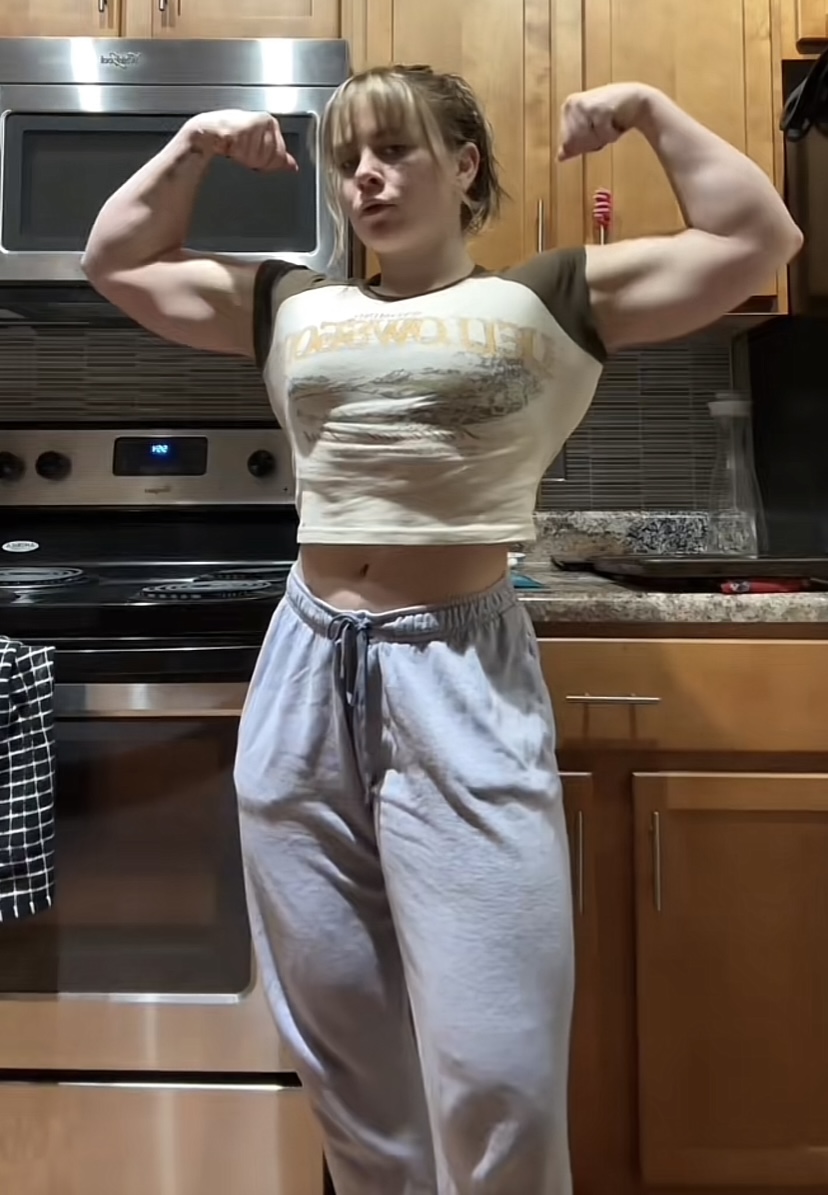 Bridget May (themusclemami)