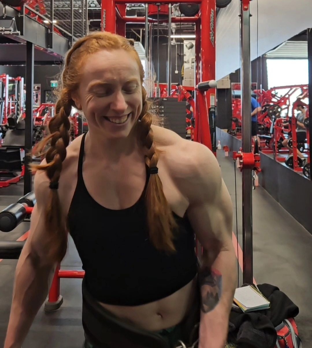 Amber (fit_little_redhead)