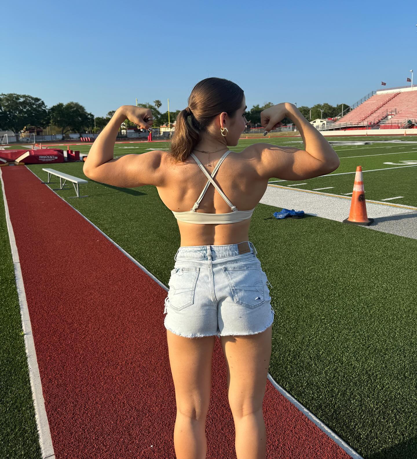 Natalie Suarez (thebuffblond)