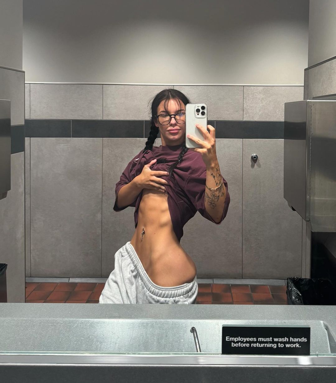 Fiona Mae (fionamaefit)