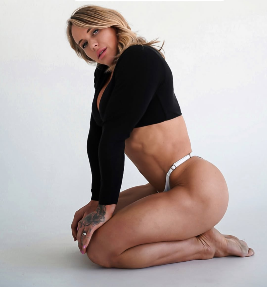 Emily Louise King (emily_kingbodies)