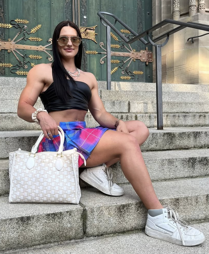 Lumena Stoll (luluonswolemode)