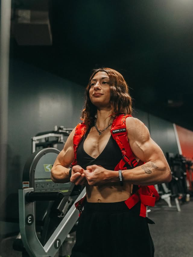 Jay England (fit.by.jayy)