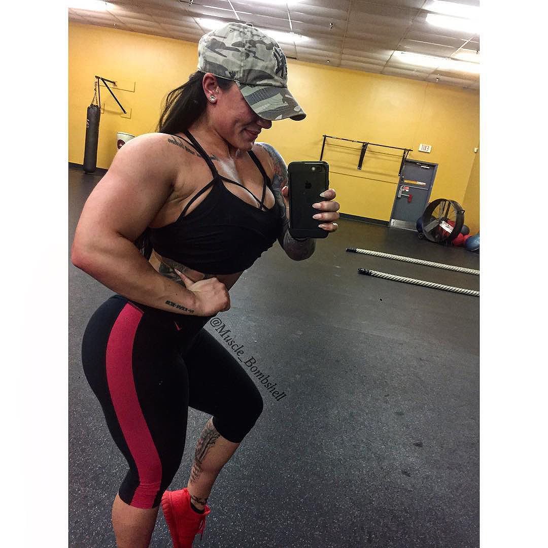 Laura Marie (muscle_bombshell)