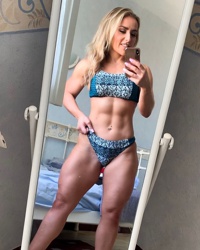 Louise (louise_fitcoach)