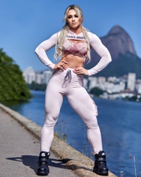 Pictures of Vivi Winkler