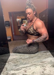 Pictures of Janelle Zielinski