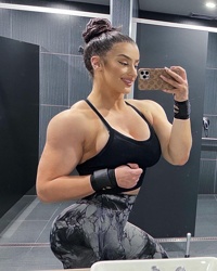 Pictures of Kiki Vhyce