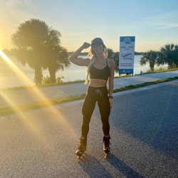 Sydney Elise (__sydneyelise)