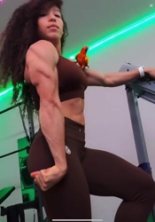 Pictures of Carolyne Marquez