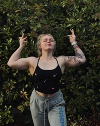 Pictures of Ayshia Schisel