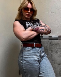 Pictures of Ayshia Schisel