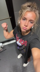 Pictures of Kinley Turner