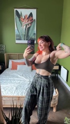 Peta (@power_midget)