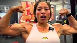 Pictures of Carolyne Marquez