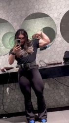 Pictures of Ariel Rose