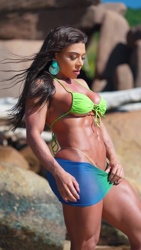Pictures of Izabelle Paula