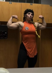 Adele (saiyan_muscle_mami)