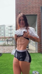 Fiona Mae (fionamaefit)