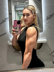 Rosofia Lia (rosofialia_ifbbpro)