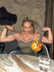 Rosofia Lia (rosofialia_ifbbpro)