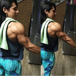 Pictures of Leyvina Barros